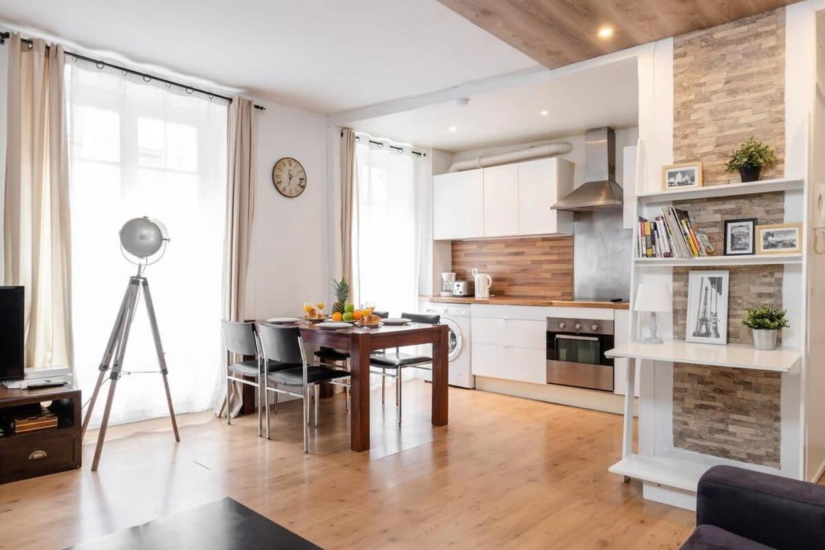 Apartamento Avenue De Mars 2Br París Exterior foto